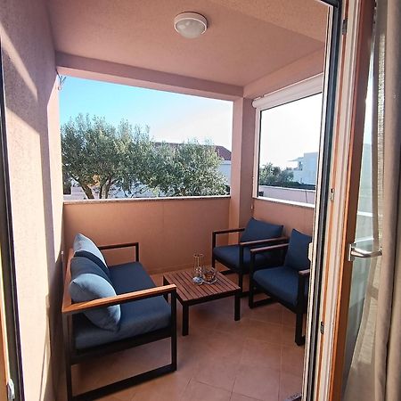 Lily Apartments Punta Skala Petrcane Exterior photo