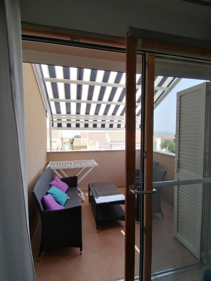 Lily Apartments Punta Skala Petrcane Exterior photo